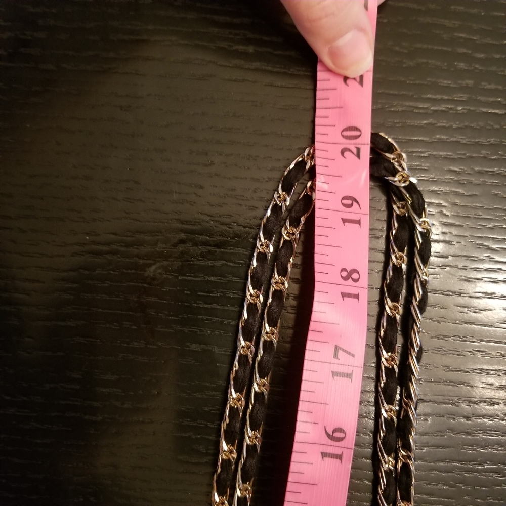 ⭐ Vintage Velvet Purse - Picture 8 of 8